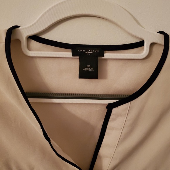 Ann Taylor White & Black Sleeveless Shirt - Picture 2 of 3